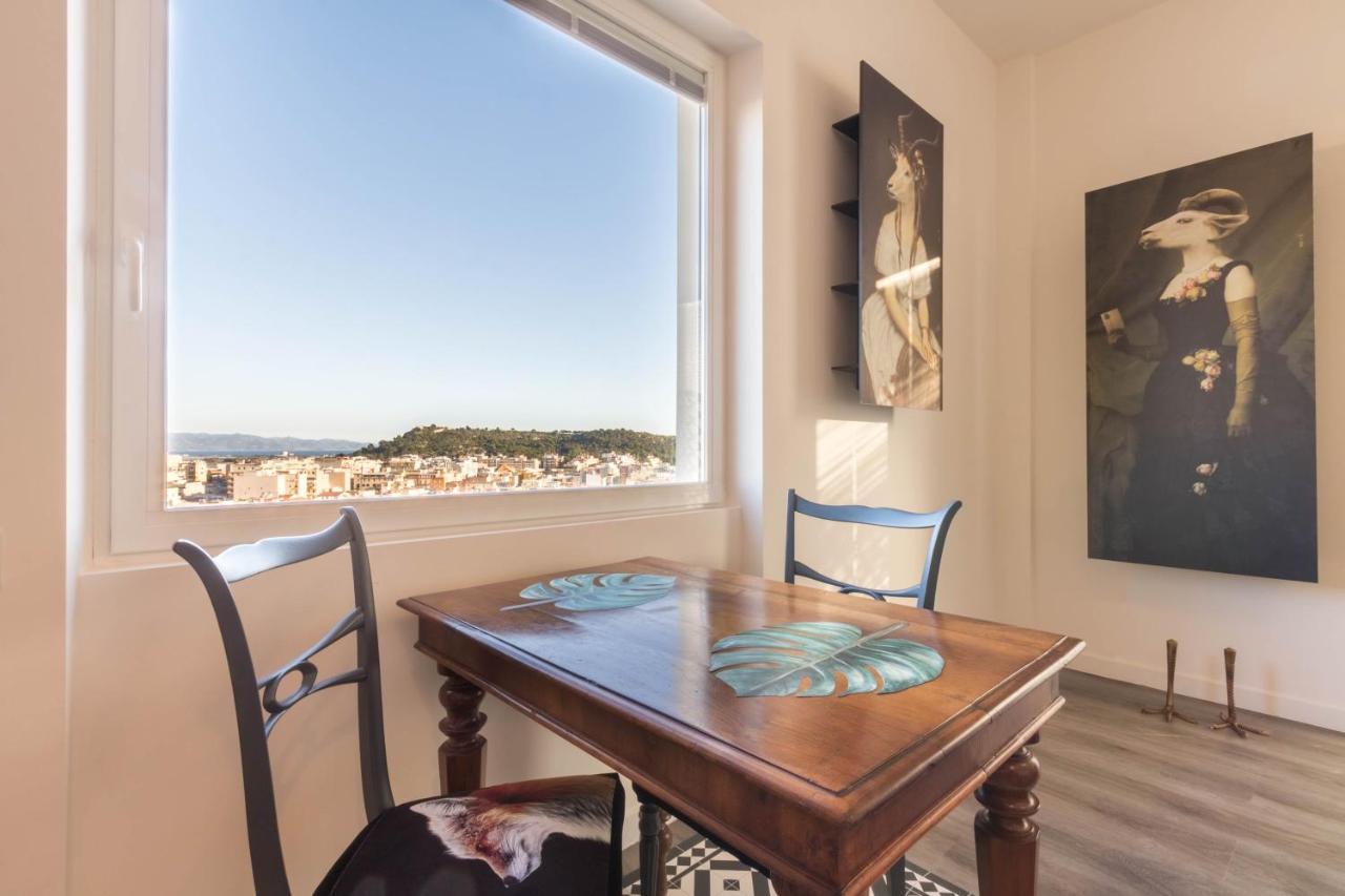 Eleventh Floor Suites Cagliari Eksteriør billede